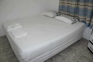 Deluxe Apartment, 1 King Bed, Smoking | Terrace/patio