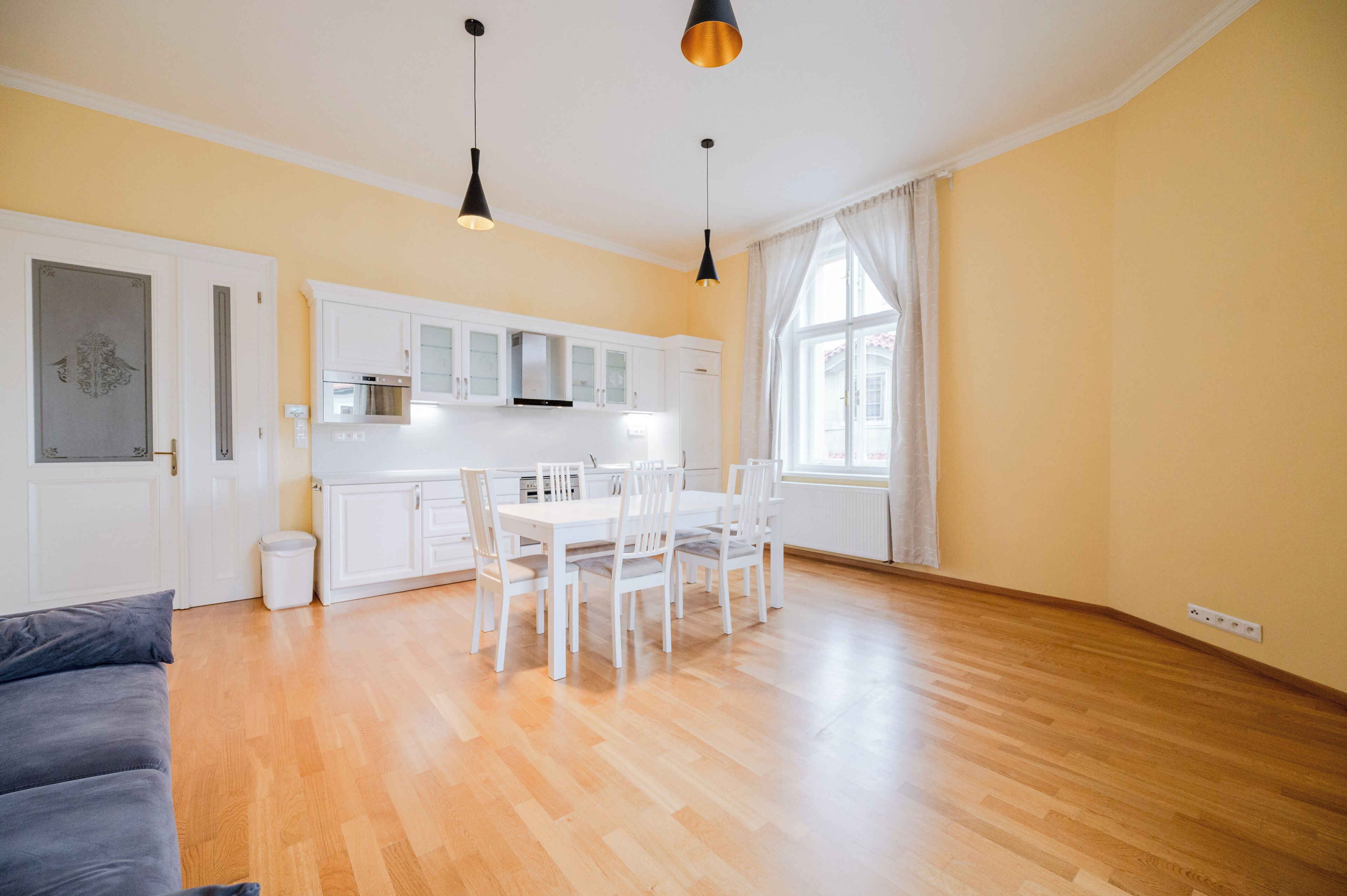 Apartment - Drazickeho namesti Annex | Matservice på rummet