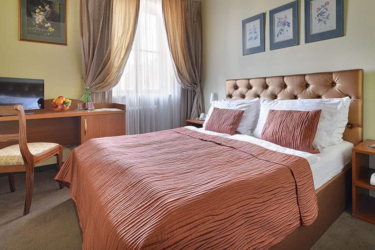 1 bedroom, minibar, in-room safe, individually furnished
