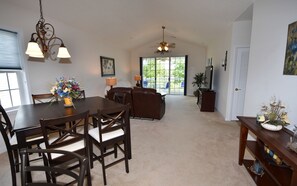 Living area - Ironwood Apartment 1631 (North Myrtle Beach)