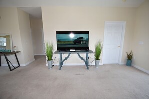 Apartamento, varias camas | Servicio de la habitación