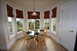 Apartment, Multiple Beds | In-room dining