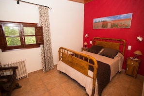 Phòng đôi cơ bản, 1 phòng ngủ, có phòng tắm riêng, quang cảnh núi (Room in Hotel) | Giường gấp/giường phụ (phụ phí), truy cập Internet không dây miễn phí 