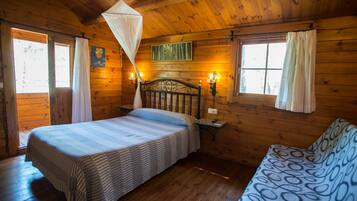 Bungalow básico, 1 habitación, baño privado, vista a la montaña | Camas extra y wifi gratis