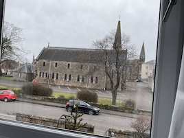 Blue Room | Desk, blackout drapes, iron/ironing board, free WiFi