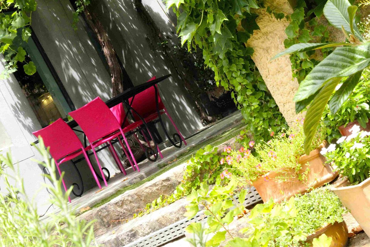 Premium-Studio, mit Bad | Garten