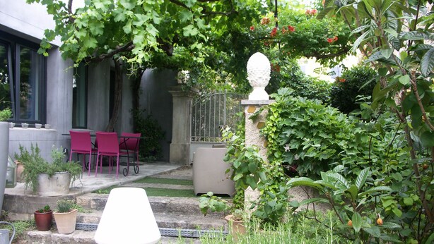 Premium-Studio, mit Bad | Garten