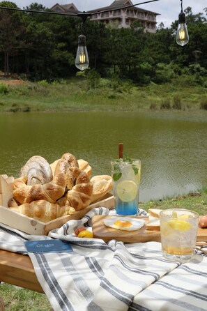 View from property - Vi-la Homestay Café (Da Lat)