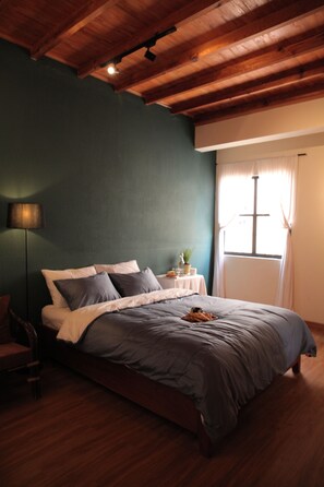 Chambre Standard double, 1 grand lit, non-fumeur | Literie de qualité, rideaux d’obscurcissement, accès au Wi-Fi (inclus)