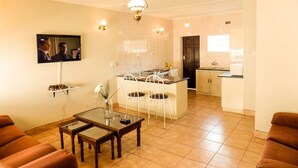Private kitchen - Mavuna Guest Lodge & Conference Centre (Bulawayo)