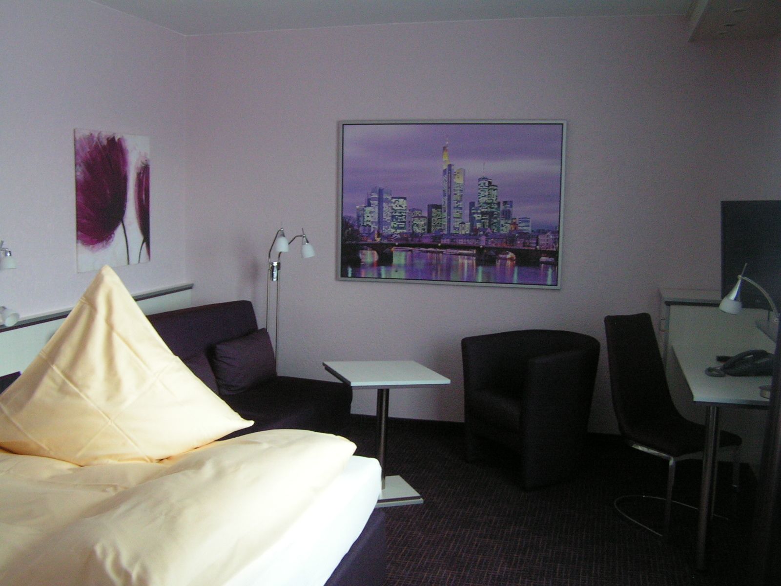 Blackout drapes, soundproofing, free WiFi, bed sheets