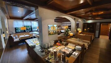 Daily buffet breakfast (EUR 5 per person)