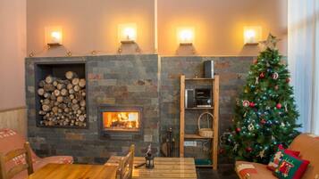 House, Multiple Bedrooms | Living room | Flat-screen TV