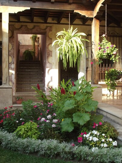 Hotel La Casona de Antigua