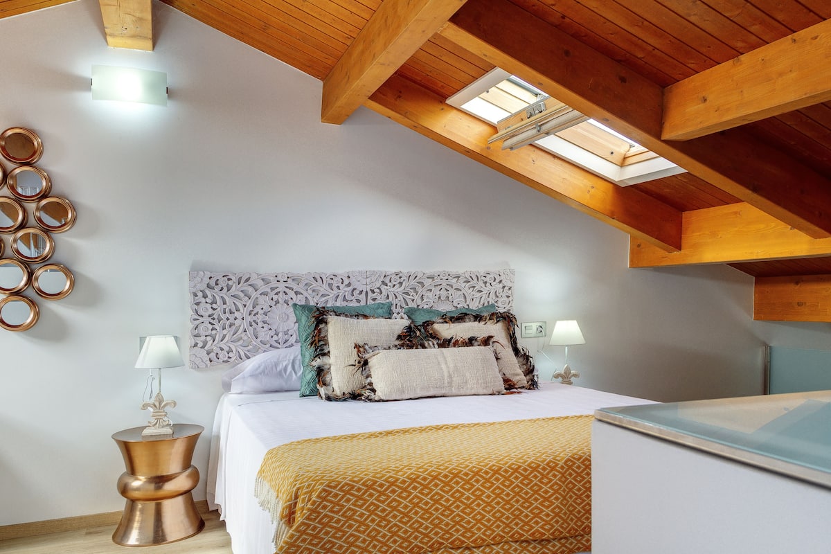 Duplex | Iron/ironing board, free WiFi, bed sheets