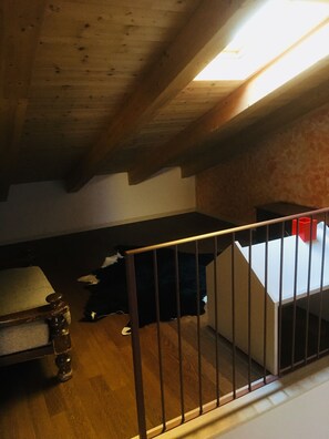 Hypo-allergenic bedding, down comforters, desk, blackout drapes - Ai Mulini di Verona (Verona)