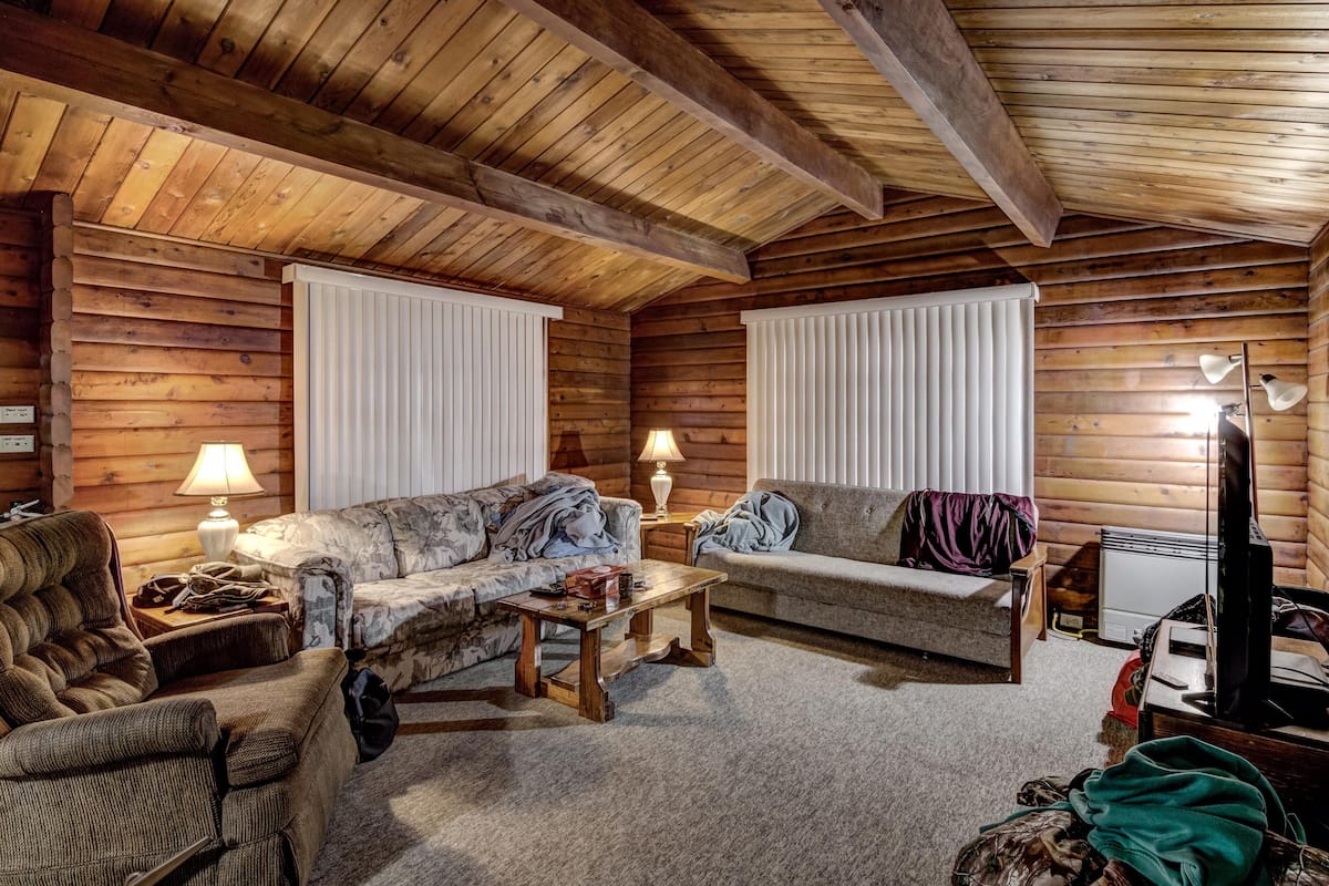 comfort cottage, 1 queen bed with sofa bed, non smoking, kitchen | living room | flat-screen tv