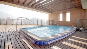 Outdoor pool - Departamentos Providencia Chile (Santiago)