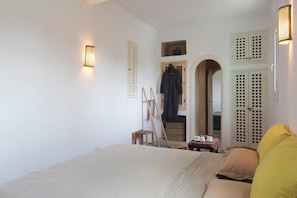 Design Apartment, Multiple Beds, Non Smoking | 2 bedrooms, iron/ironing board, free cribs/infant beds, free WiFi - Stylish Loft (Marrakech)