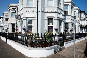 Exterior - Seamore Guest House (Great Yarmouth)