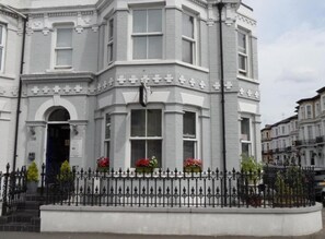 Exterior - Seamore Guest House (Great Yarmouth)