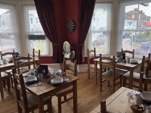 Free daily continental breakfast  - Seamore Guest House (Great Yarmouth)