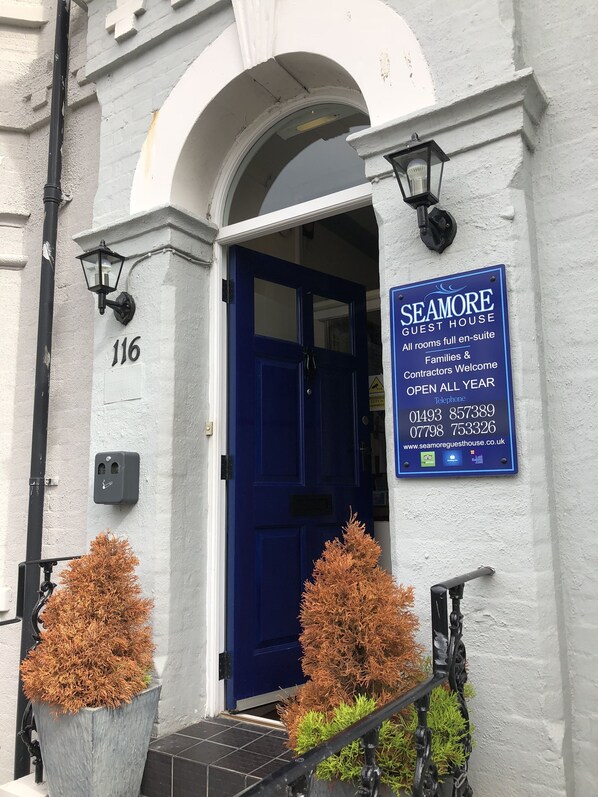 Bagian depan properti