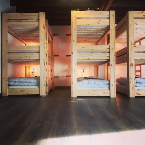 1 bed in Mixed Dormitory, Shared Bathroom | Iron/ironing board, free WiFi, bed sheets
