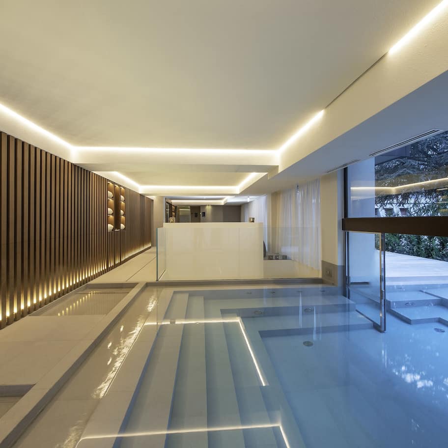 Couples treatment rooms, sauna, hot tub, Turkish bath, body treatments