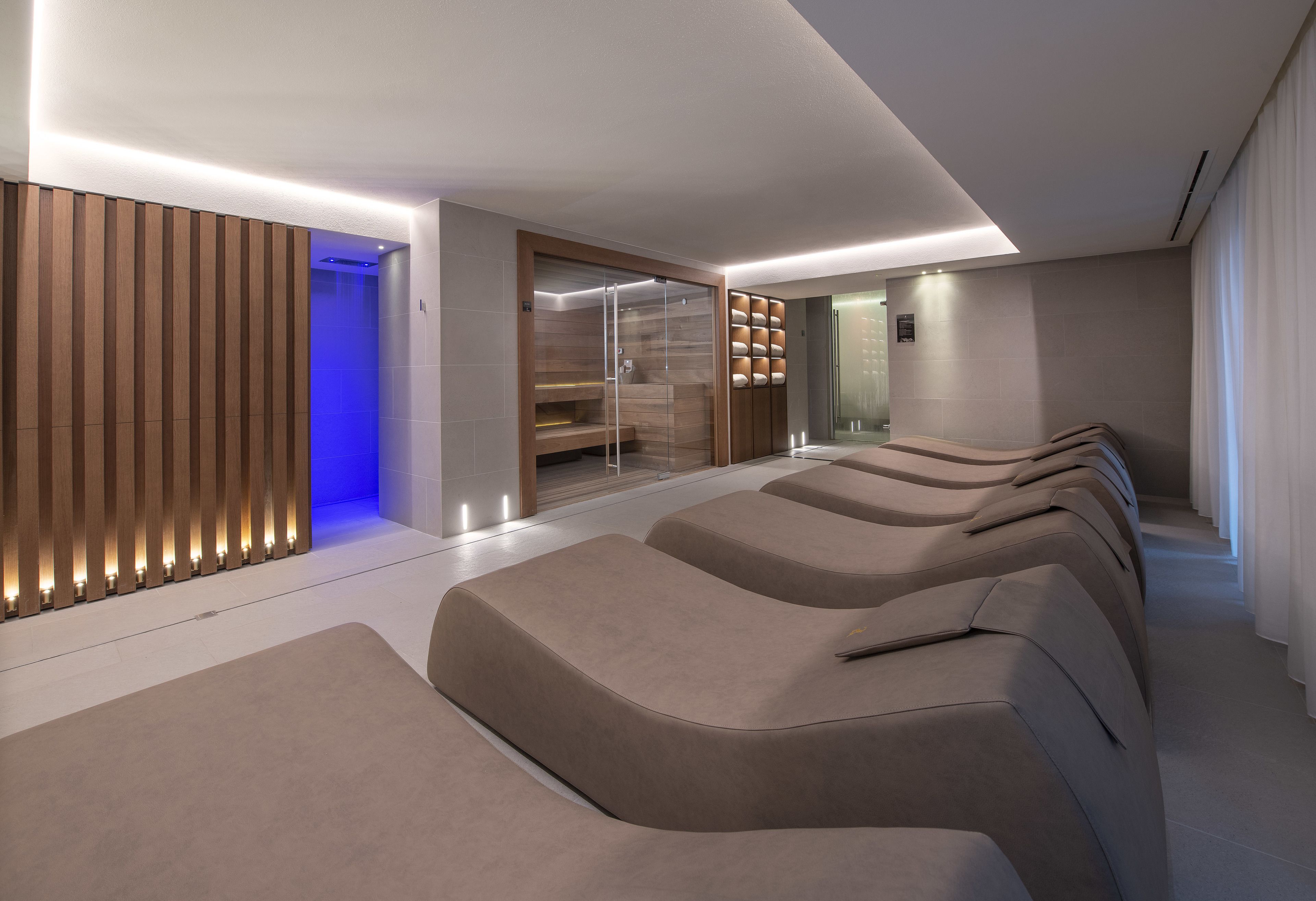 couples treatment room(s), sauna, hot tub, turkish bath/hammam