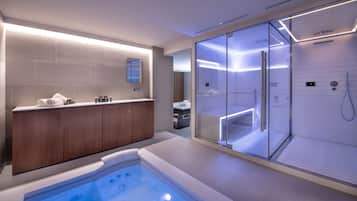 Espace de soins pour les couples, sauna, bain Ă remous, hammam