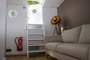 Taulutelevisio, iPod-telakointiasema, MP3-telakointiasema