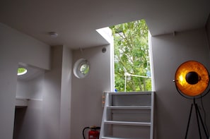 Deluxe Double Room, 1 Queen Bed (Sailor's room) | Premium bedding, down comforters, minibar, desk - BnB Boat (Ghent)