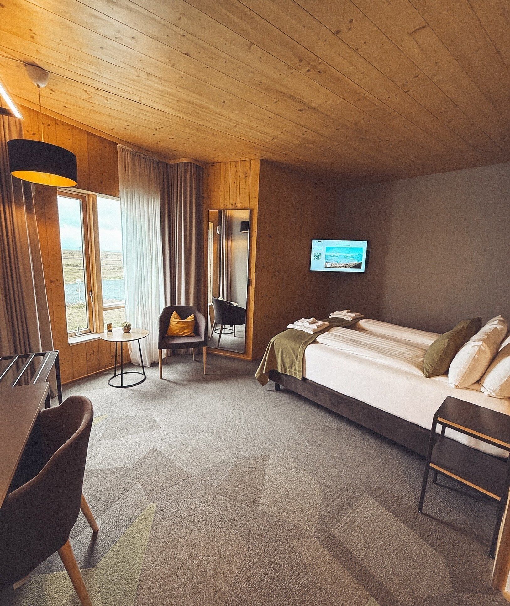 高級雙人或雙床房 (with Access to Hot Tub and Sauna) | 高級寢具、書桌、遮光布/窗簾、隔音