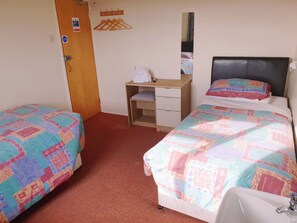 Basic Twin Room, 2 Single Beds (Shared Bathroom)