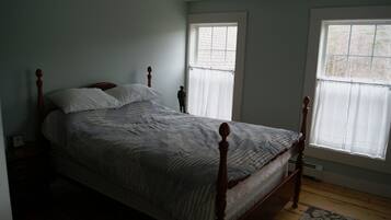 5 bedrooms, iron/ironing board, travel cot, free WiFi