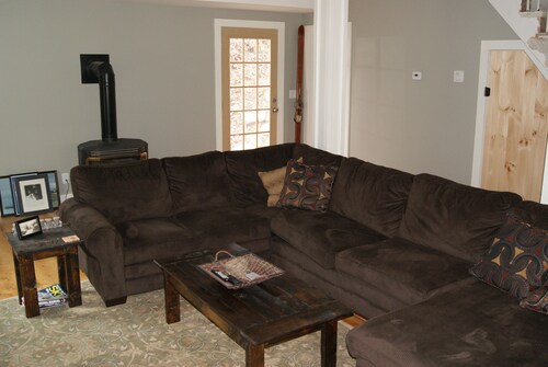 Historic Ski Home - 8 Min. To Mount Snow & 15 Min. To Stratton.