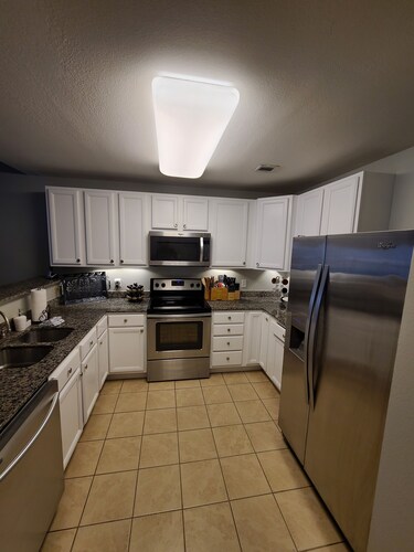 Luxury Mountain View Condo on Parkway!