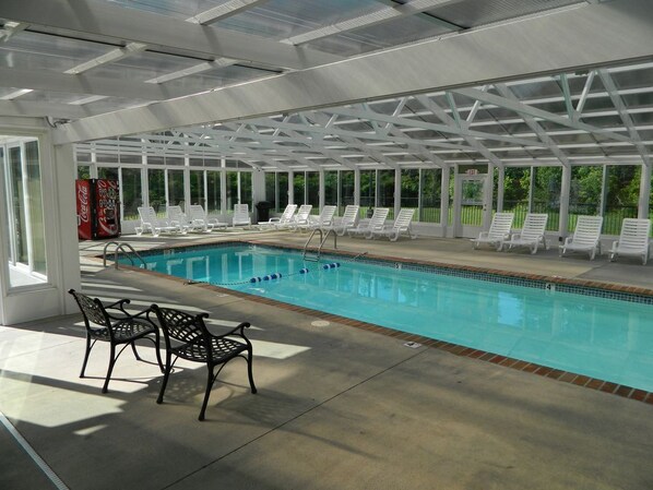 Innenpool, beheizter Pool