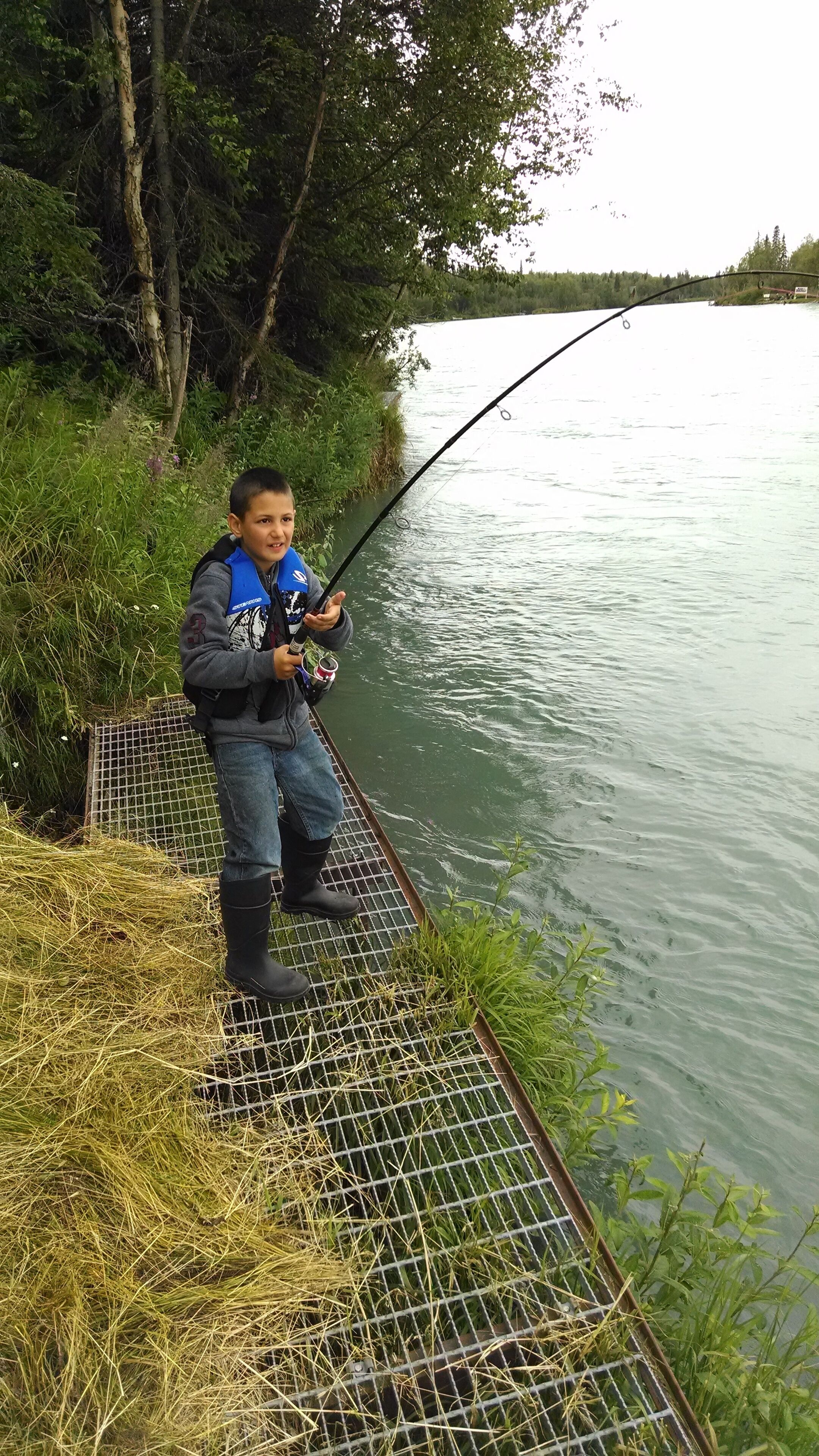 Kenai River - Fishermans Dream - Family Fun