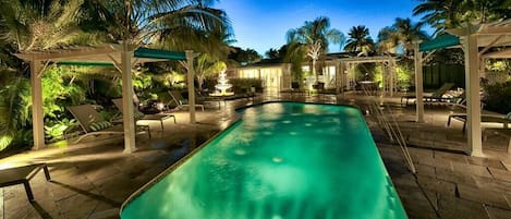 Outdoor pool, a heated pool