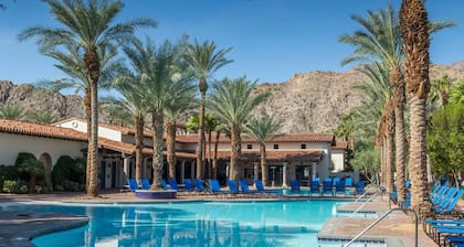 LEGACY "POOL VIEW" GREENBELT VILLA 3BD: BEST VALUE-CLICK FOR LONG AMENITY LIST!