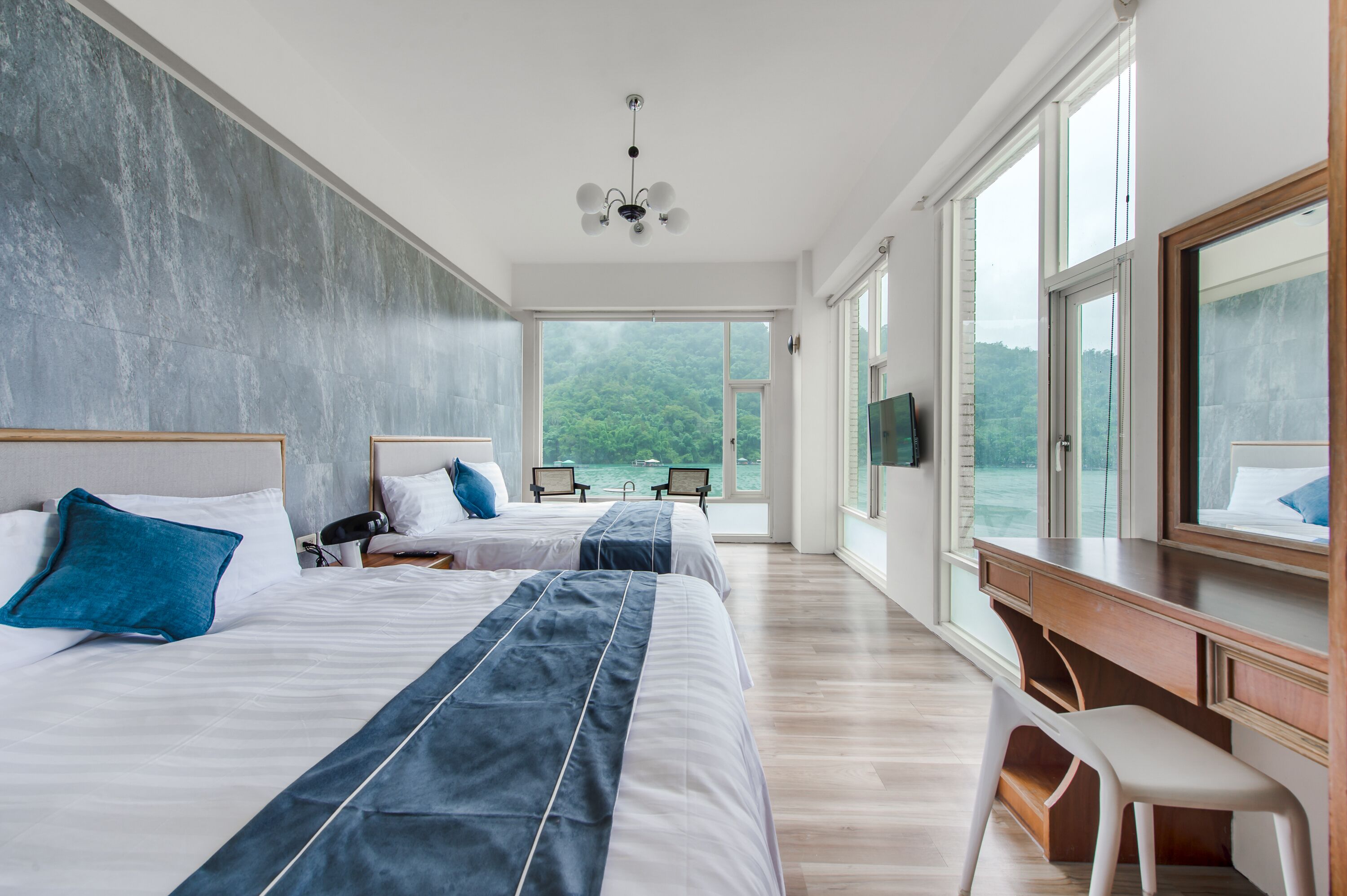 Deluxe-Vierbettzimmer, Seeblick