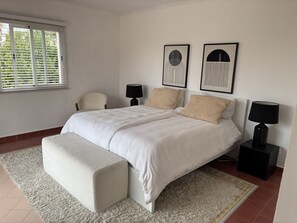 2 chambres, fer et planche à repasser, Wi-Fi gratuit, draps fournis