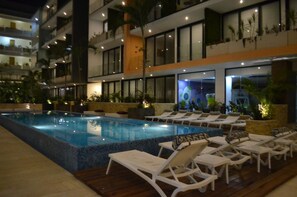 Outdoor pool - Deluxe Studio in the best area of Playa Del Carmen by Happy Address (Playa del Carmen)
