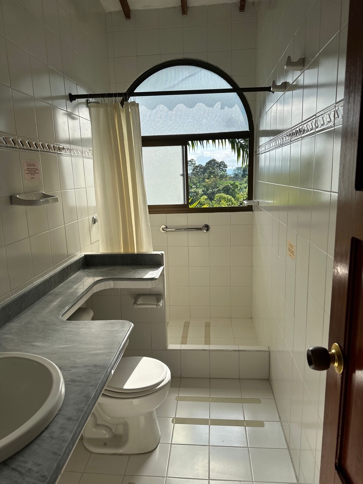 shower, free toiletries, towels