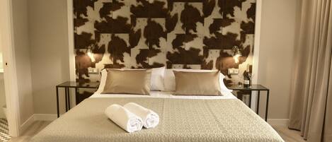 Kamar Double Deluks, 1 Tempat Tidur Queen, Bebas Asap Rokok | Brankas, kedap suara, dan tempat tidur bayi (biaya tambahan)