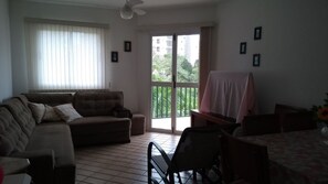 TV - Apartment in Riviera de São Lourenço - 100 meters from the beach (Riviera de São Lourenço)