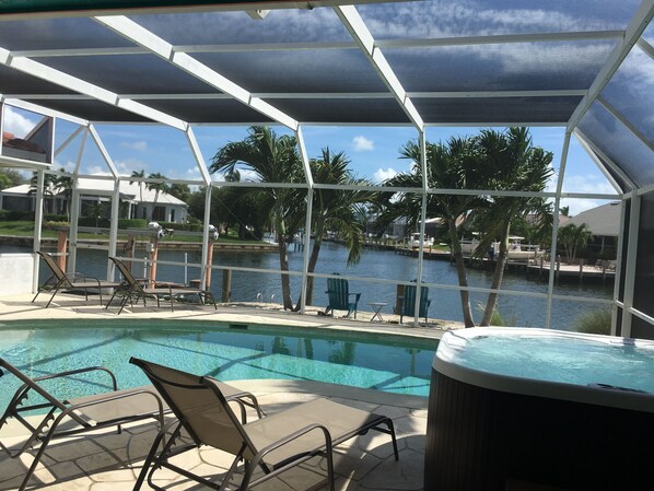 Outdoor pool, a heated pool - Beautiful Water View, 9-min Bike to Beach, 7min Walk to Fun Park, Backyard Beach (Marco Island)