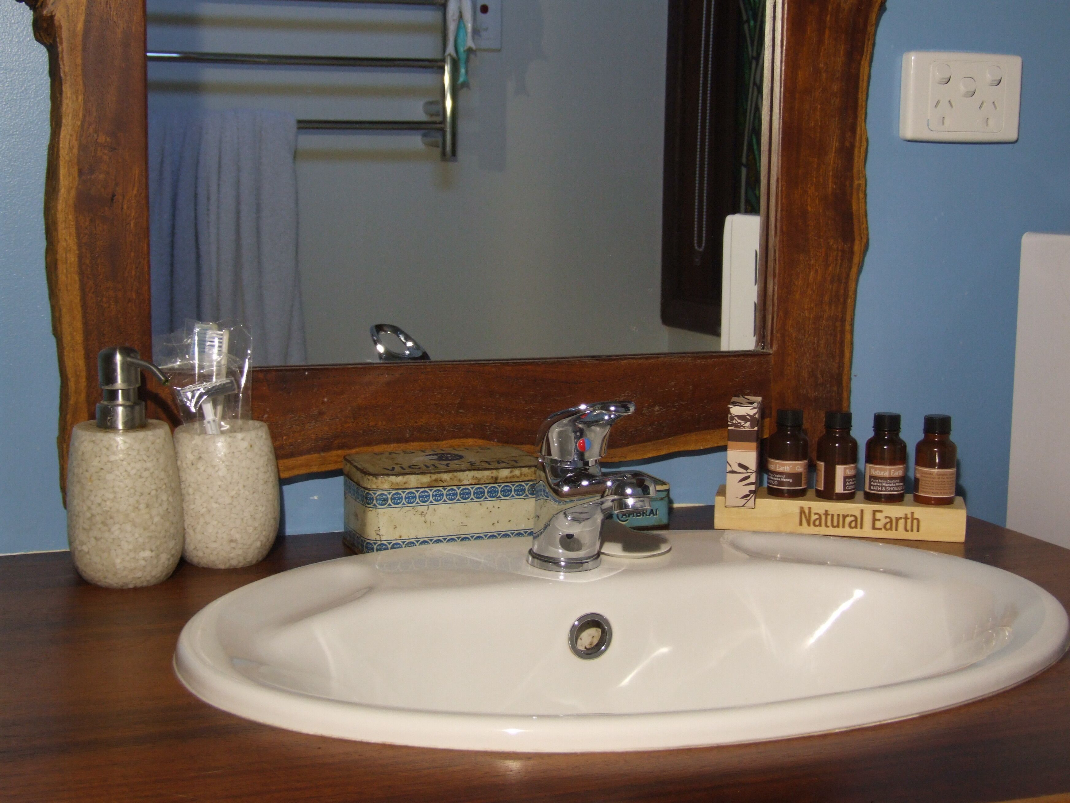 Pelicans Rest Shoalwater Bay\nPelican Retreat — image 12